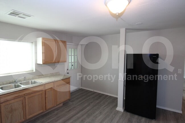property at 515 W 13th St