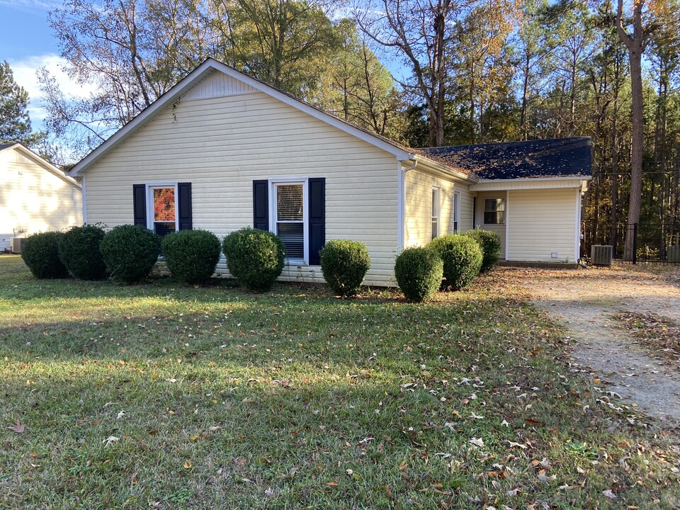 1416 Sharon Dr in Waxhaw, NC - Building Photo