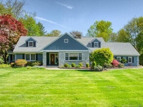 94 Fennbrook Dr in Hamden, CT - Building Photo - Building Photo
