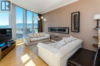 1111 W Pender St in Vancouver, BC - Building Photo - Building Photo