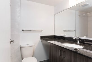 Ekota Manor in Edmonton, AB - Building Photo - Building Photo