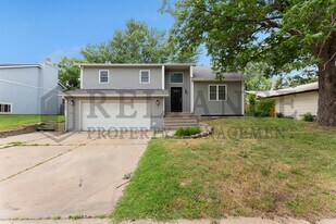 2021 S Flynn St in Wichita, KS - Building Photo