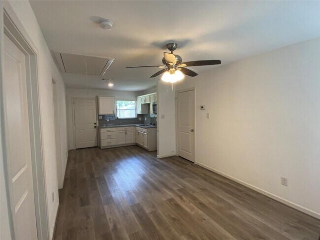 5217 Malmedy Rd in Houston, TX - Building Photo - Building Photo