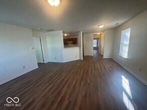 1224 Edgewater Dr in Greenwood, IN - Building Photo - Building Photo