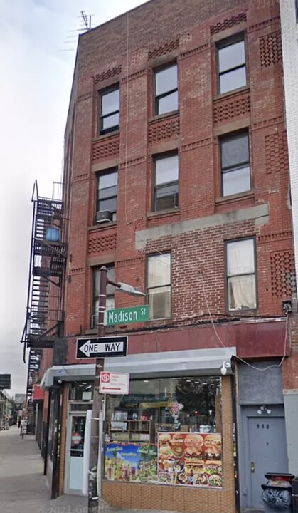 940 Madison St in Brooklyn, NY - Building Photo