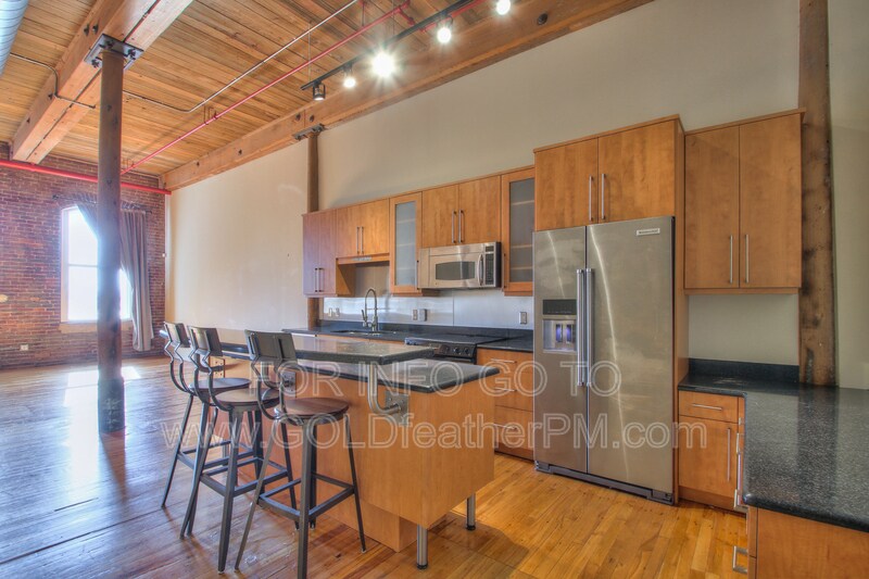 1400 Rosa L Parks Blvd in Nashville, TN - Building Photo