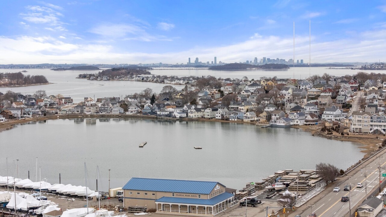 9 Park Ave, Unit 9 in Hull, MA - Building Photo