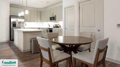 2740 Village Crossing Blvd, Unit 2210 in Longs, SC - Foto de edificio - Building Photo