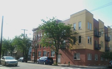 136,138-140,142 Fleming Ave in Newark, NJ - Building Photo - Building Photo