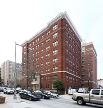 Francis Scott Key Hall in Washington, DC - Foto de edificio - Building Photo