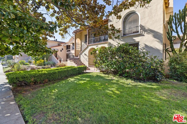 1141 S Shenandoah St in Los Angeles, CA - Building Photo - Building Photo