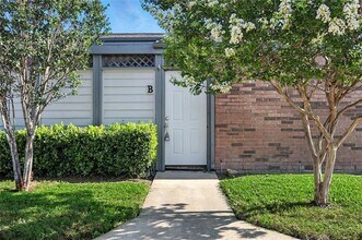 644 Bellaire Dr in Hurst, TX - Building Photo - Building Photo