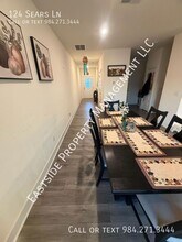 124 Sears Ln in Morrisville, NC - Building Photo - Building Photo