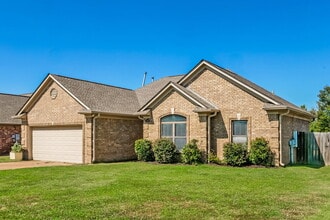 300 Mossy Springs Dr in Oakland, TN - Building Photo - Building Photo