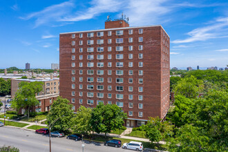 Hyde Park West in Chicago, IL - Foto de edificio - Building Photo