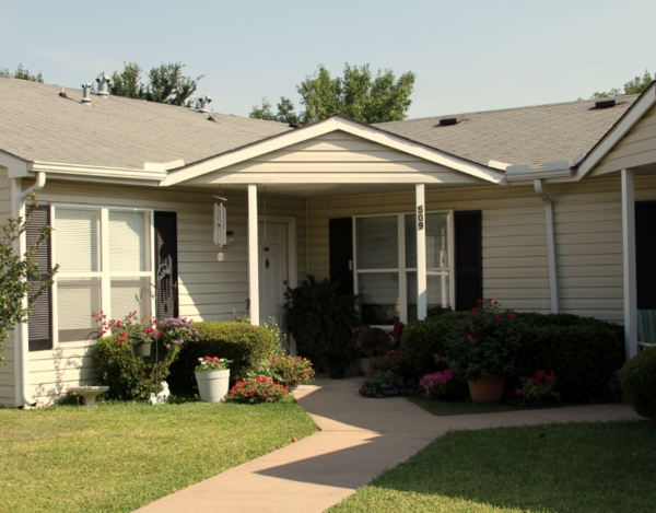 Cottages of Oak Springs in Waco, TX - Building Photo