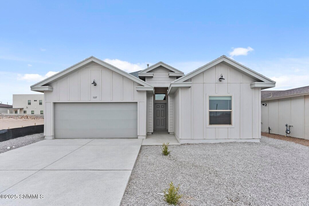 3684 Springhaven Lp in Las Cruces, NM - Building Photo