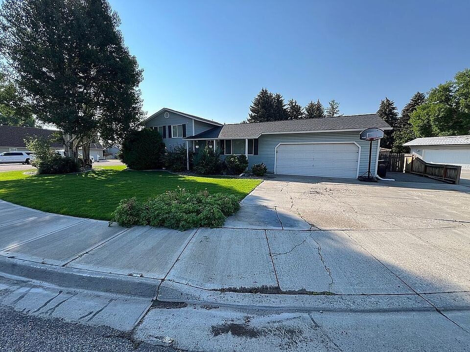 403 Evans Dr in Idaho Falls, ID - Building Photo