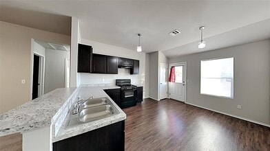 10704 SW 23rd Ter in Yukon, OK - Building Photo - Building Photo