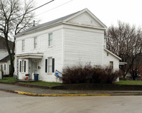 230 Race St in Ravenswood, WV - Building Photo - Building Photo