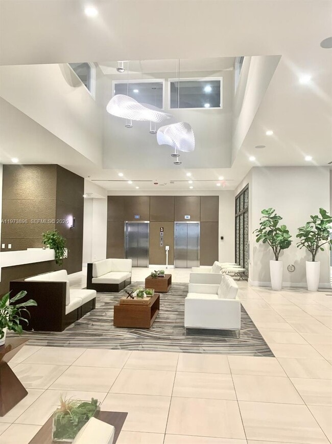 7825 NW 107th Ave in Doral, FL - Building Photo - Building Photo