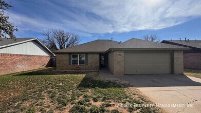 5741 Duke St in Lubbock, TX - Building Photo - Building Photo