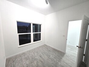 444 Genoa Ave S in Lehigh Acres, FL - Building Photo - Building Photo