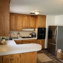 994 Ellsworth Dr in Akron, OH - Building Photo - Building Photo