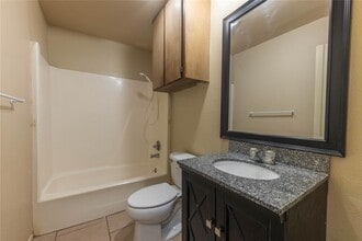 705 North St in Weatherford, TX - Building Photo - Building Photo