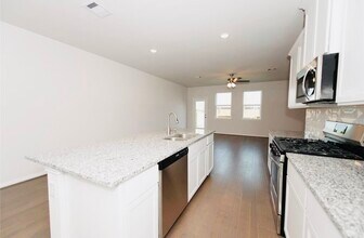 27930 Western Crk Ct in Katy, TX - Foto de edificio - Building Photo