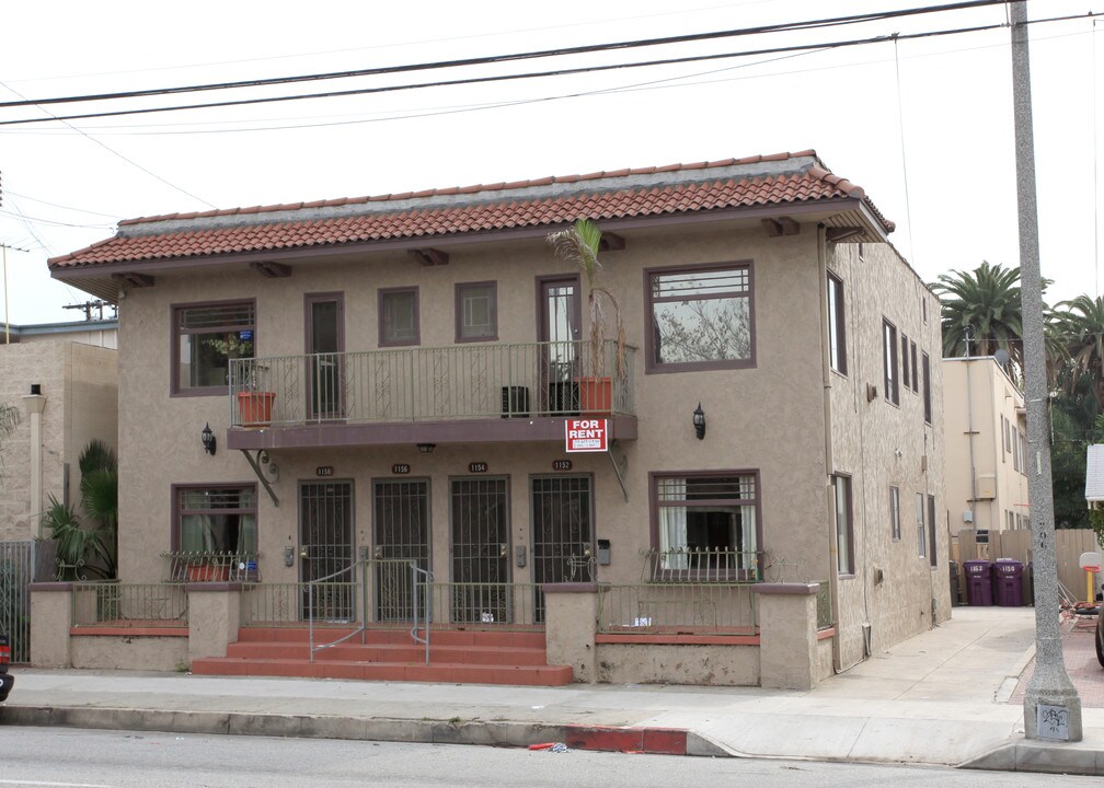 1152 E Broadway in Long Beach, CA - Building Photo