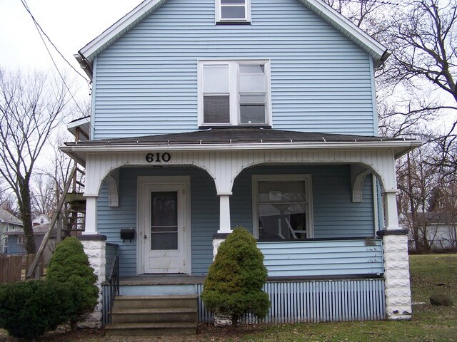 610 Belmont St NW in Warren, OH - Foto de edificio - Building Photo