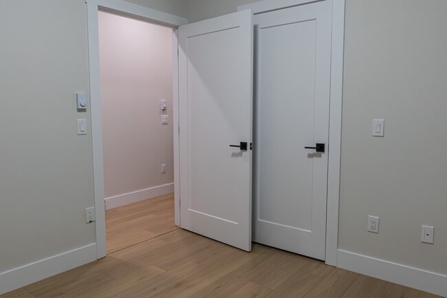 property at 171 Colonial Cres