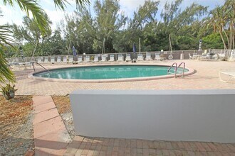 2860 NE 14th St, Unit 103D in Pompano Beach, FL - Building Photo - Building Photo