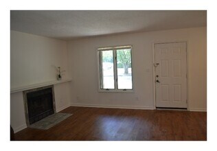 1823-C Julian Price Pl in Charlotte, NC - Building Photo - Building Photo