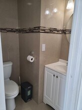 17820 SW 113th Ave, Unit Eff in Miami, FL - Foto de edificio - Building Photo