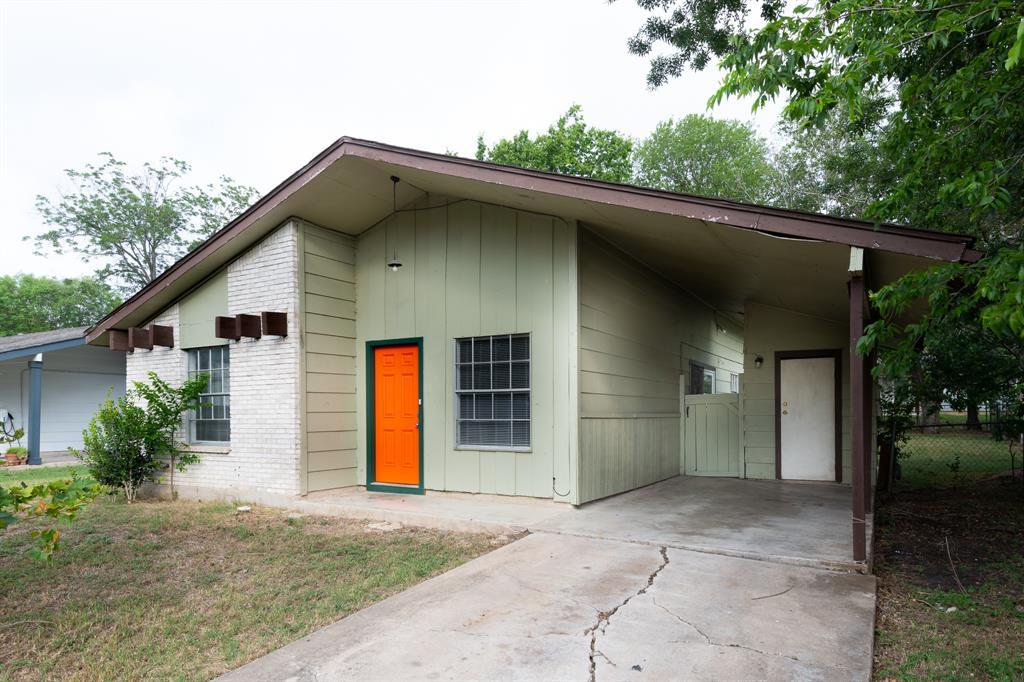 5900 Glen Meadow Dr in Austin, TX - Building Photo