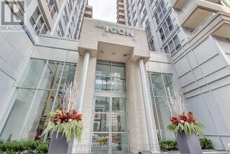 250 Wellington St W in Toronto, ON - Building Photo - Building Photo