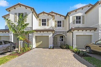 2705 SE 25th Ave in Homestead, FL - Building Photo - Building Photo