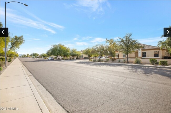 4423 E McLellan Rd, Unit 112 in Mesa, AZ - Building Photo - Building Photo