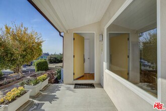 6337 W 83rd St in Los Angeles, CA - Building Photo - Building Photo