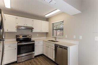 1418 Monte Lake Dr in Valrico, FL - Building Photo - Building Photo