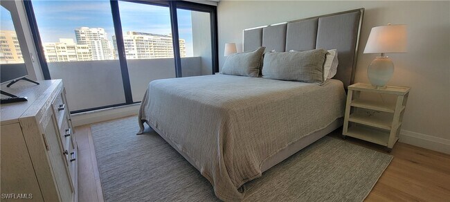 property at 4005 Gulf Shore Blvd N