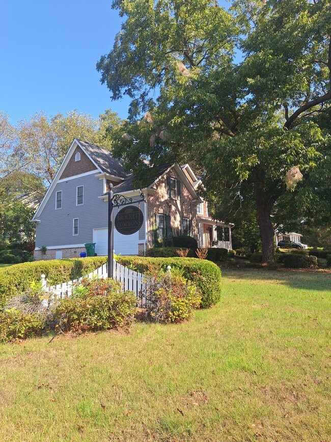 1736 Brockett Rd in Tucker, GA - Building Photo - Building Photo