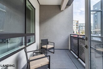 2060 Experience Ave, Unit 158 in Reno, NV - Foto de edificio - Building Photo