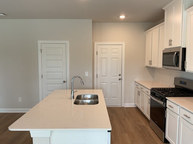 521 Crowder Pl in Simpsonville, SC - Building Photo - Building Photo