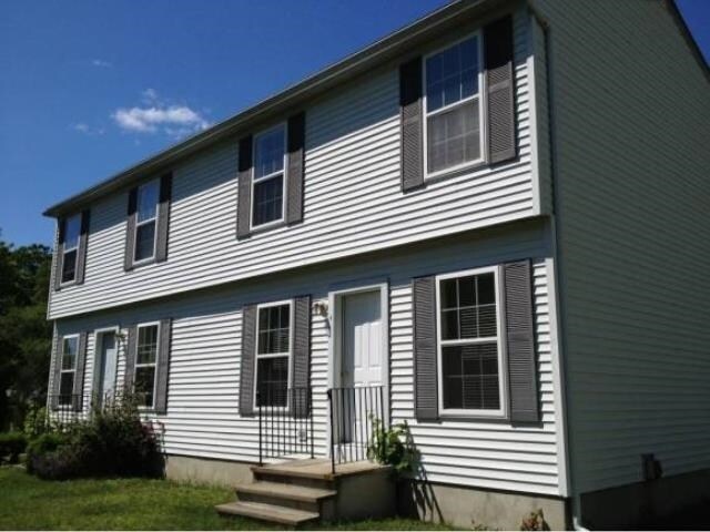 125 A Sullivan St in Berwick, ME - Building Photo