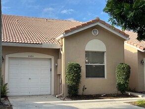 2484 N Coral Trace Cir in Delray Beach, FL - Building Photo - Building Photo