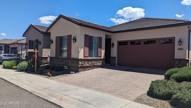 property at 1883 Kensington Ct