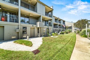 710 S Mobile St in Fairhope, AL - Building Photo